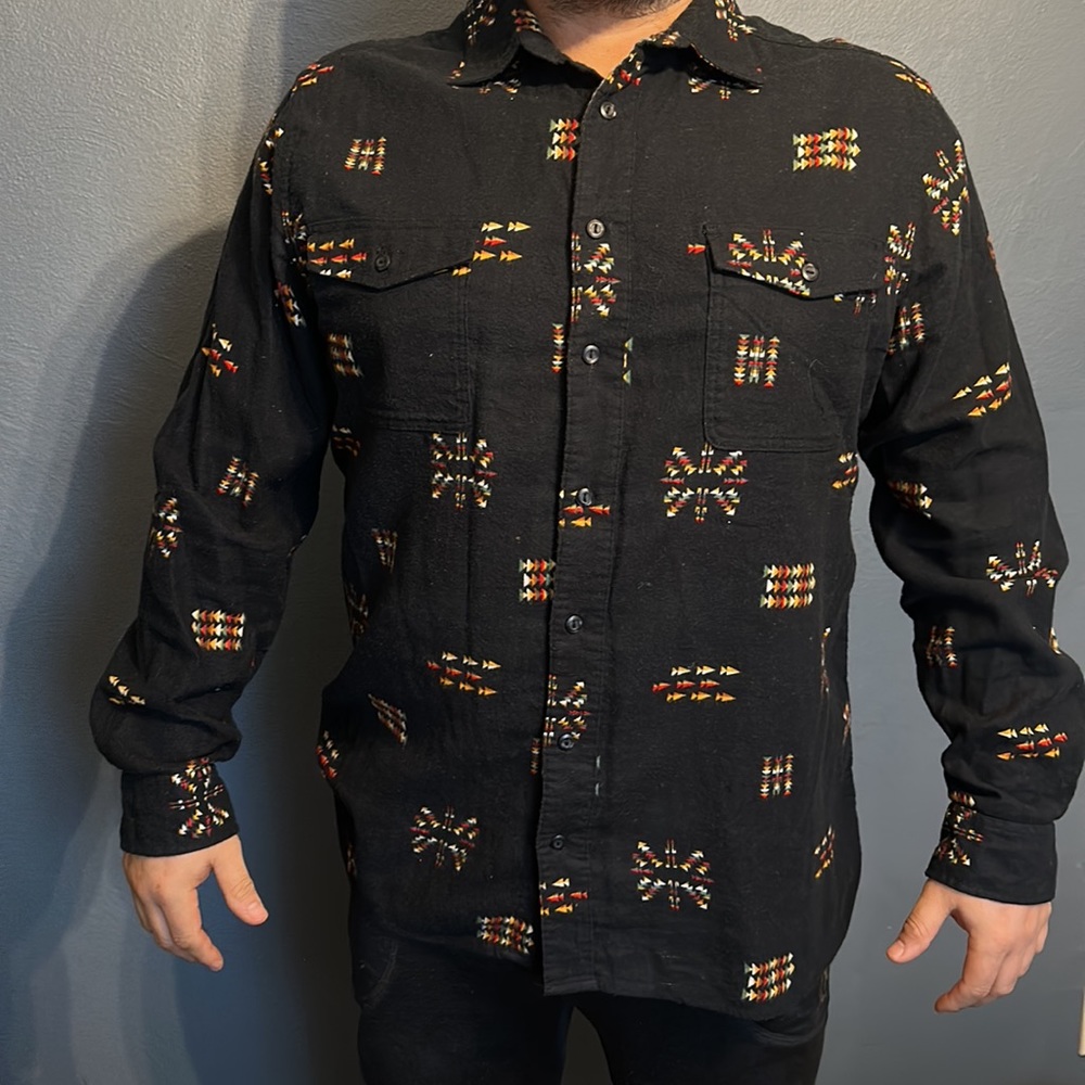Mossimo Mens button up shirt